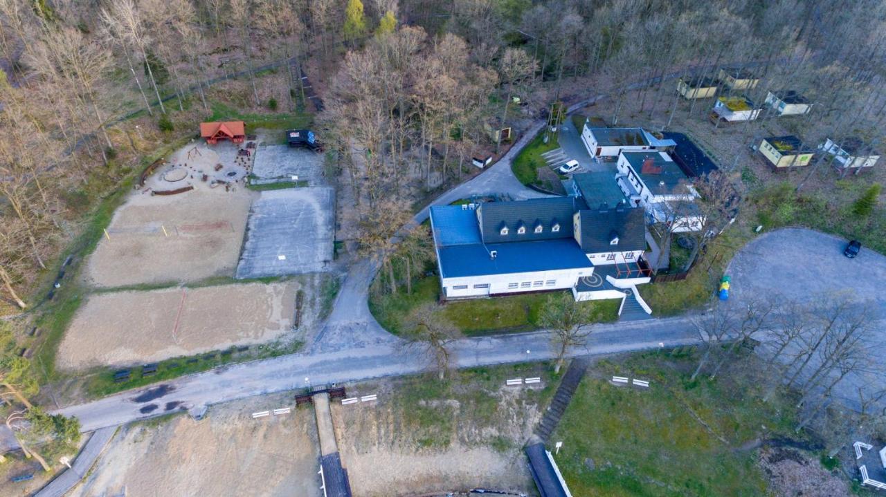 Pokoje Hotelowe Nad Jeziorem Jelen Bytów Exteriér fotografie