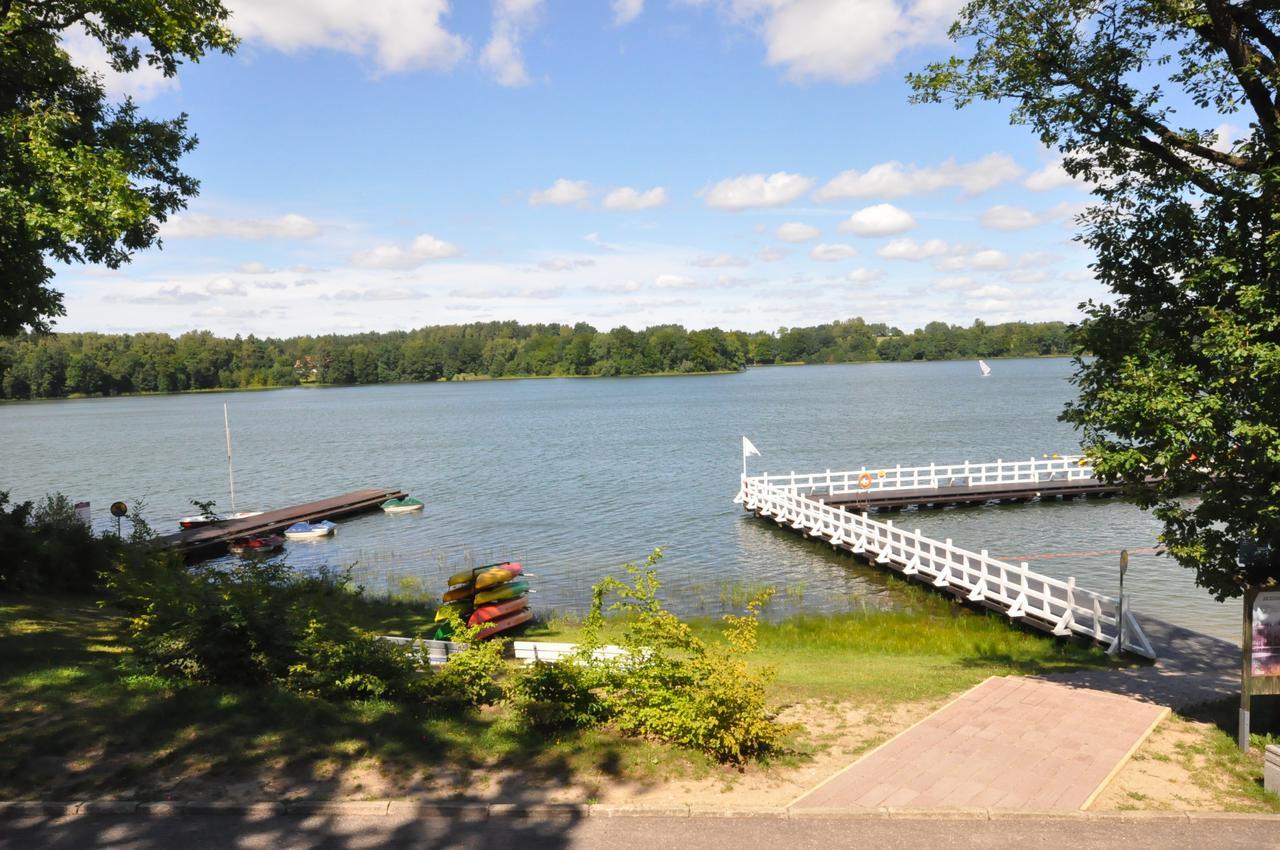 Pokoje Hotelowe Nad Jeziorem Jelen Bytów Exteriér fotografie